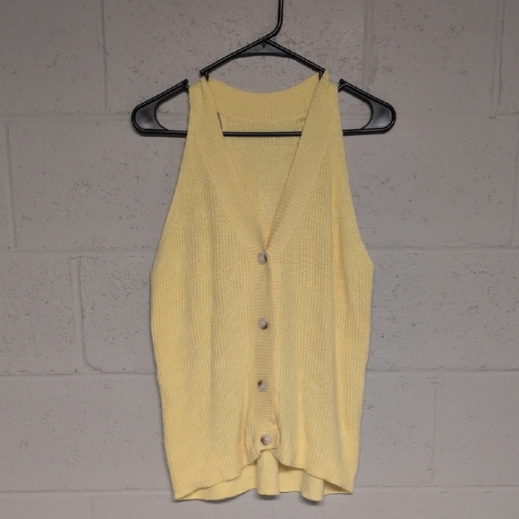 Butter Yellow Sleeveless Halter Button Down Sweater Vest Size Small NWOT - Picture 2 of 7